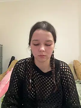 Snapshot of PoppyRobinson chatting on January 13, 6:38 pm PoppyRobinson online show from January 13, 6:38 pm