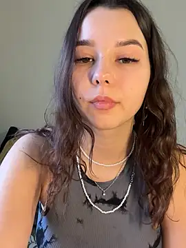 Snapshot of PoppyRobinson chatting on January 18, 8:10 am PoppyRobinson online show from January 18, 8:10 am
