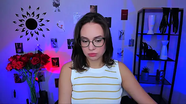 Snapshot of JaneWyatt chatting on March 21, 8:17 am JaneWyatt online show from March 21, 8:17 am