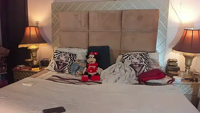 amazing dolltsx online show from March 2, 1:52 am