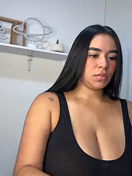 Snapshot of kristynmassey chatting on September 11, 9:26 pm kristynmassey online show from September 11, 9:26 pm