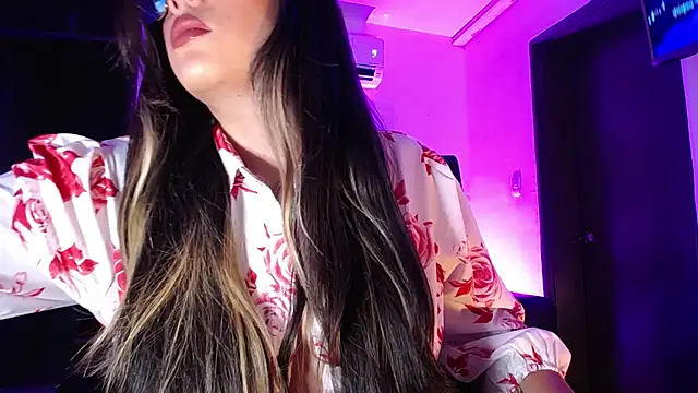 Snapshot of MegannMyerss chatting on March 15, 8:54 pm MegannMyerss online show from March 15, 8:54 pm