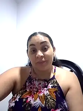 Snapshot of MirandaSoto chatting on January 22, 3:41 am MirandaSoto online show from January 22, 3:41 am