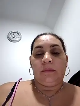 Snapshot of MirandaSoto chatting on January 25, 3:30 am MirandaSoto online show from January 25, 3:30 am