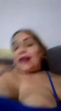 Snapshot of MirandaSoto chatting on January 25, 10:18 pm MirandaSoto online show from January 25, 10:18 pm