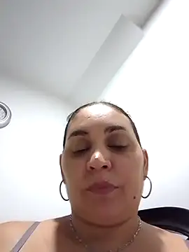 Snapshot of MirandaSoto chatting on January 28, 3:47 am MirandaSoto online show from January 28, 3:47 am