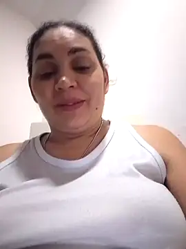 Snapshot of MirandaSoto chatting on February 9, 1:03 pm MirandaSoto online show from February 9, 1:03 pm