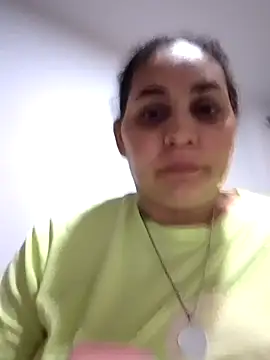 Snapshot of MirandaSoto chatting on February 10, 12:18 pm MirandaSoto online show from February 10, 12:18 pm