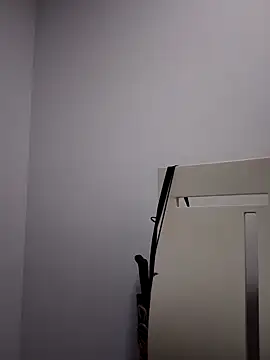 Snapshot of MirandaSoto chatting on February 16, 5:15 am MirandaSoto online show from February 16, 5:15 am