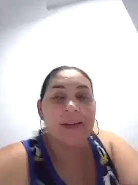 Snapshot of MirandaSoto chatting on February 19, 3:50 am MirandaSoto online show from February 19, 3:50 am