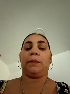 Snapshot of MirandaSoto chatting on February 19, 7:16 pm MirandaSoto online show from February 19, 7:16 pm