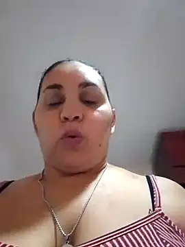 Snapshot of MirandaSoto chatting on February 20, 8:14 pm MirandaSoto online show from February 20, 8:14 pm