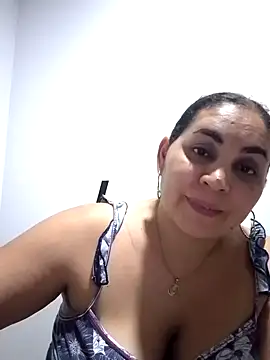 Snapshot of MirandaSoto chatting on February 27, 3:36 am MirandaSoto online show from February 27, 3:36 am