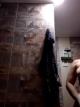 Snapshot of MirandaSoto chatting on March 5, 3:29 am MirandaSoto online show from March 5, 3:29 am