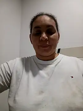 Snapshot of MirandaSoto chatting on March 7, 2:12 pm MirandaSoto online show from March 7, 2:12 pm