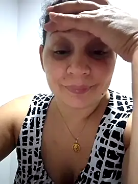 Snapshot of MirandaSoto chatting on March 8, 6:21 am MirandaSoto online show from March 8, 6:21 am