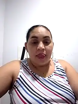 Snapshot of MirandaSoto chatting on March 9, 3:22 am MirandaSoto online show from March 9, 3:22 am