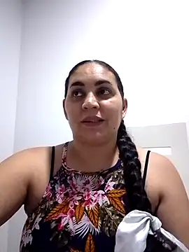 Snapshot of MirandaSoto chatting on March 15, 3:40 am MirandaSoto online show from March 15, 3:40 am