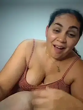 Snapshot of MirandaSoto chatting on March 20, 2:42 pm MirandaSoto online show from March 20, 2:42 pm