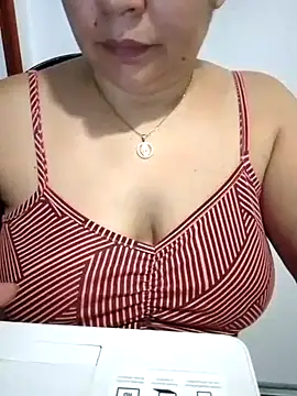 Snapshot of MirandaSoto chatting on March 20, 11:34 pm MirandaSoto online show from March 20, 11:34 pm