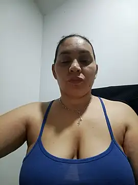 Snapshot of MirandaSoto chatting on September 26, 3:43 am MirandaSoto online show from September 26, 3:43 am