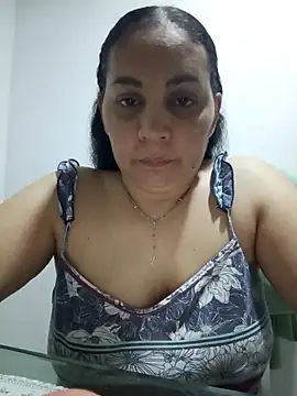 Snapshot of MirandaSoto chatting on October 21, 3:40 am MirandaSoto online show from October 21, 3:40 am