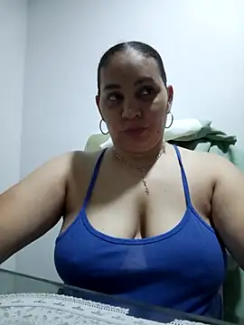 Snapshot of MirandaSoto chatting on October 22, 3:51 am MirandaSoto online show from October 22, 3:51 am