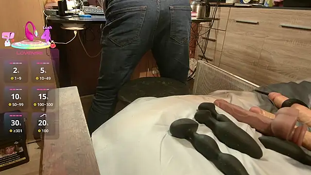 misteryman1956 online show from January 14, 8:20 am