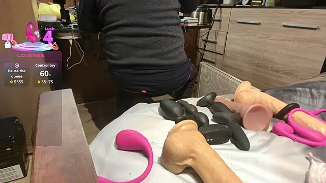 misteryman1956 online show from February 23, 6:55 am