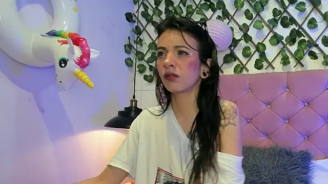 Snapshot of lauren_evans96 chatting on October 23, 3:28 am lauren evans96 online show from October 23, 3:28 am