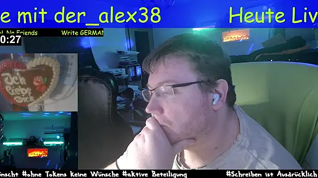 Snapshot of der_alex38 chatting on March 14, 8:49 pm der alex38 online show from March 14, 8:49 pm