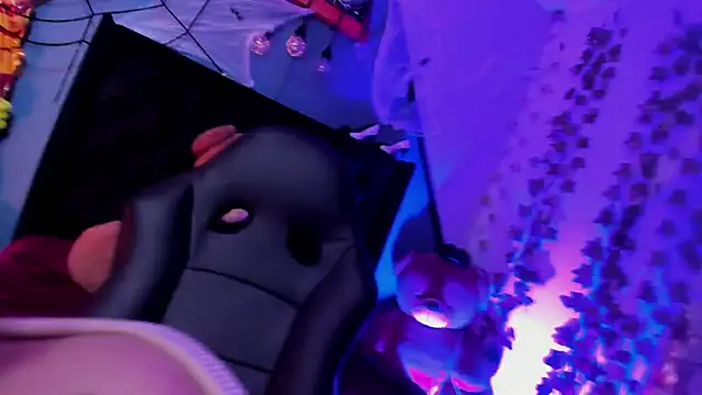 delilah fix online show from November 3, 8:21 pm