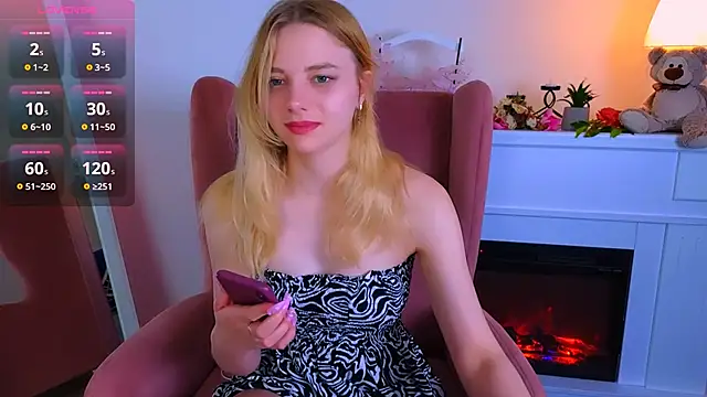 Snapshot of MirraBellanta chatting on February 15, 1:53 am MirraBellanta online show from February 15, 1:53 am