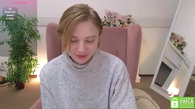 Snapshot of MirraBellanta chatting on April 28, 11:32 pm MirraBellanta online show from April 28, 11:32 pm
