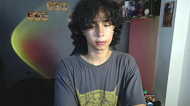 Snapshot of kairozz chatting on February 6, 8:34 pm kairozz online show from February 6, 8:34 pm