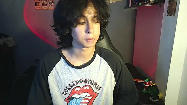 Snapshot of kairozz chatting on February 8, 6:12 pm kairozz online show from February 8, 6:12 pm