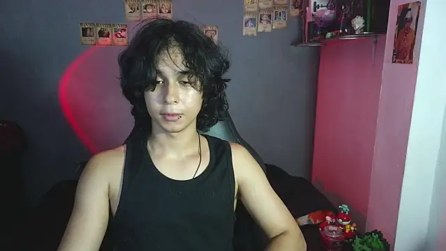 Snapshot of kairozz chatting on February 13, 8:55 pm kairozz online show from February 13, 8:55 pm