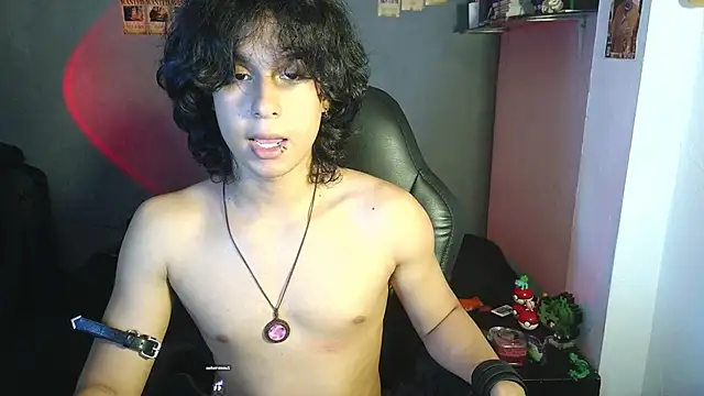 Snapshot of kairozz chatting on February 20, 7:52 pm kairozz online show from February 20, 7:52 pm