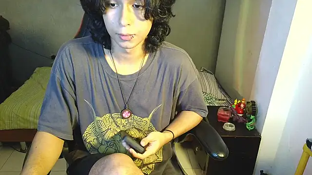 Snapshot of kairozz chatting on February 27, 7:37 pm kairozz online show from February 27, 7:37 pm