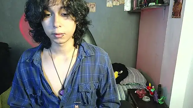 Snapshot of kairozz chatting on March 2, 10:48 pm kairozz online show from March 2, 10:48 pm