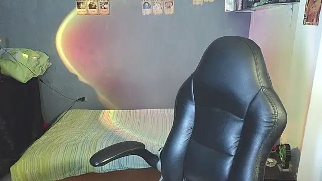 Snapshot of kairozz chatting on March 8, 4:17 pm kairozz online show from March 8, 4:17 pm