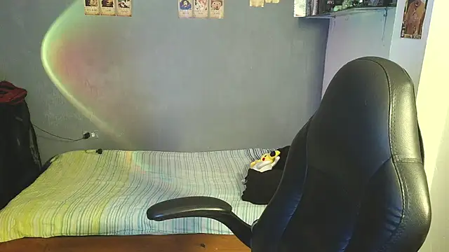 Snapshot of kairozz chatting on March 9, 4:22 pm kairozz online show from March 9, 4:22 pm