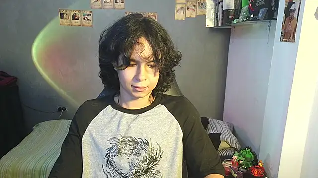 Snapshot of kairozz chatting on March 10, 1:34 am kairozz online show from March 10, 1:34 am