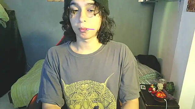 Snapshot of kairozz chatting on March 16, 11:04 pm kairozz online show from March 16, 11:04 pm