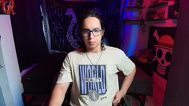 Snapshot of kairozz chatting on September 13, 1:44 pm kairozz online show from September 13, 1:44 pm