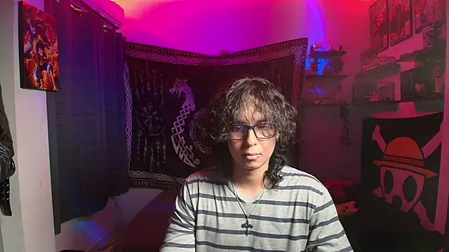 Snapshot of kairozz chatting on October 18, 5:57 pm kairozz online show from October 18, 5:57 pm