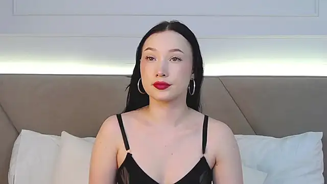 Snapshot of LeilaLow chatting on February 27, 2:21 pm LeilaLow online show from February 27, 2:21 pm