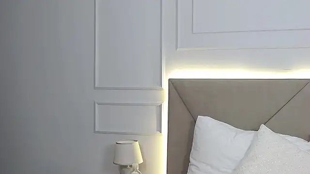 Snapshot of LeilaLow chatting on March 20, 6:09 pm LeilaLow online show from March 20, 6:09 pm