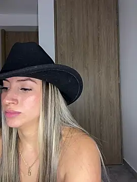 Issabela G1 online show from February 10, 7:47 am