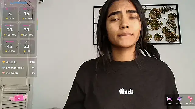 Snapshot of julieta_aguilar1 chatting on September 25, 7:17 pm julieta aguilar1 online show from September 25, 7:17 pm